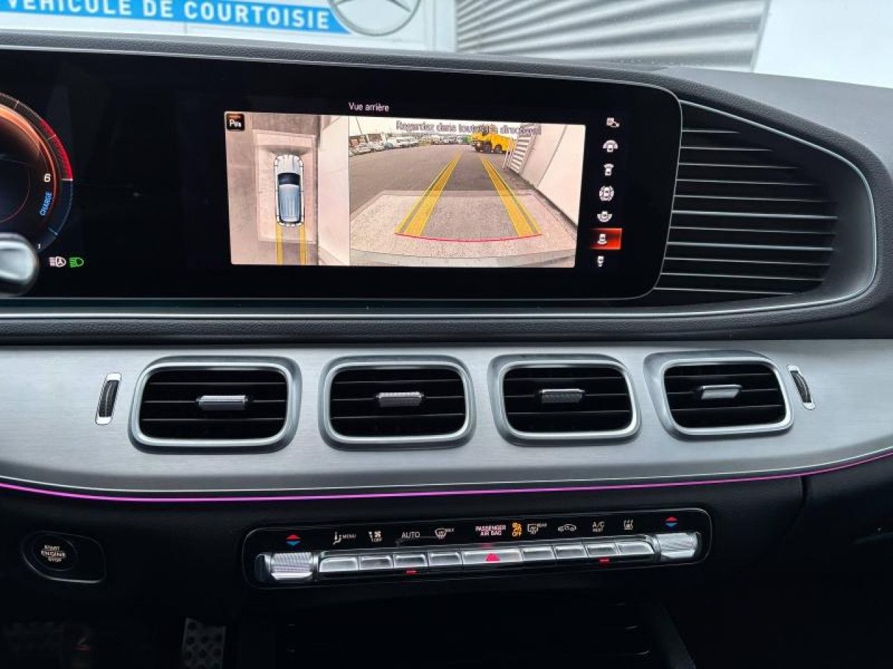 Photo du v&eacute;hicule 15 / 16