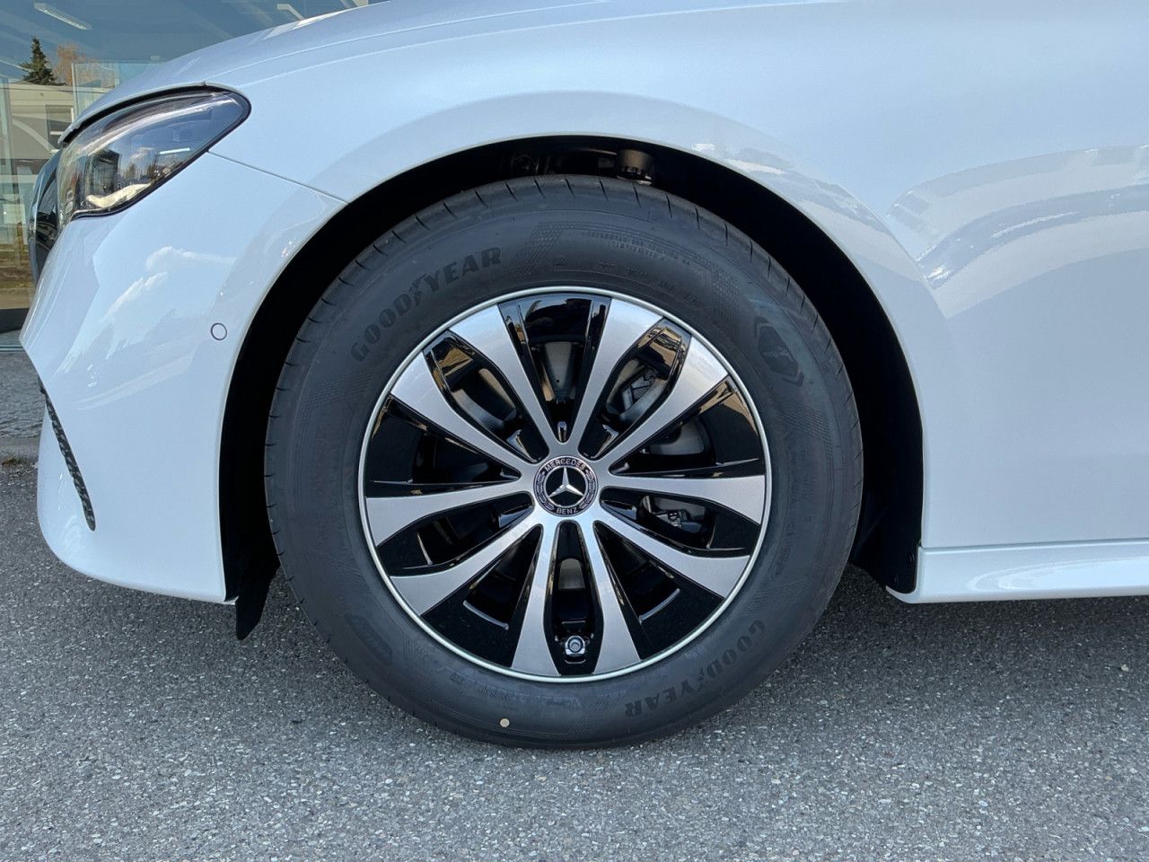 Mercedes-Benz E-Klasse – Bild 6