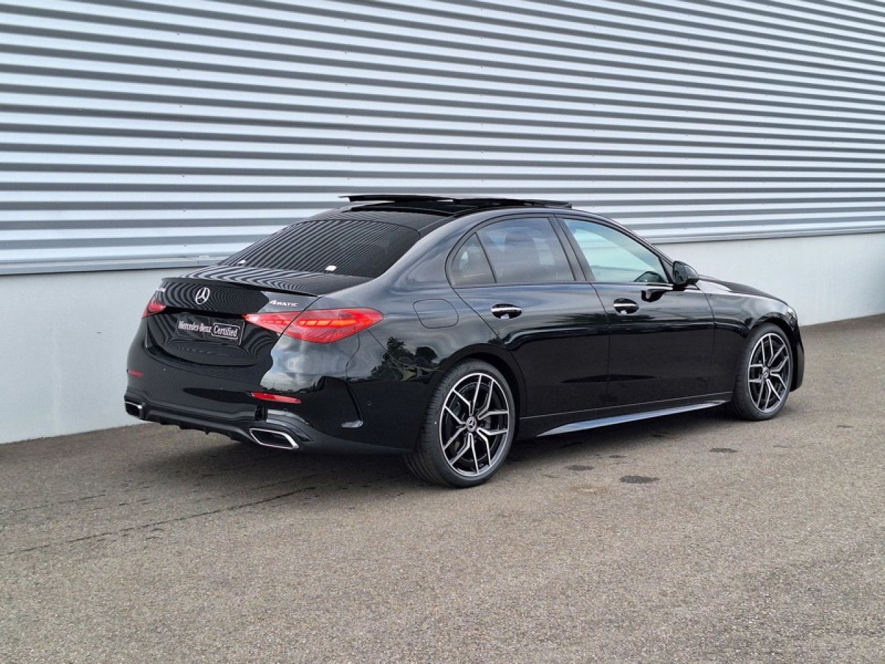 Photo du v&eacute;hicule 4 / 18