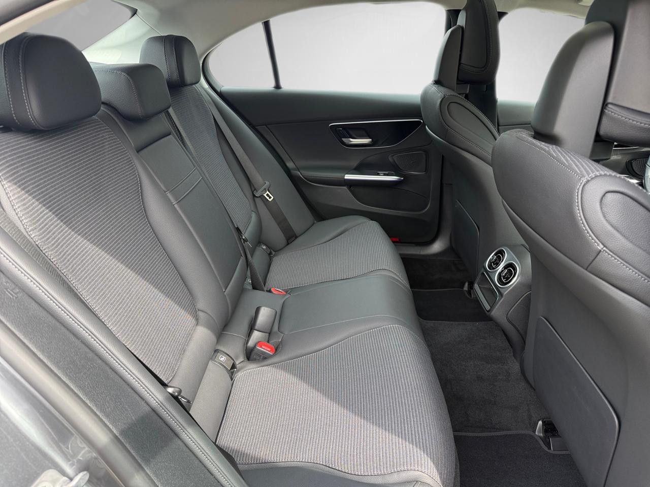 Mercedes-Benz C-Klasse – Bild 23