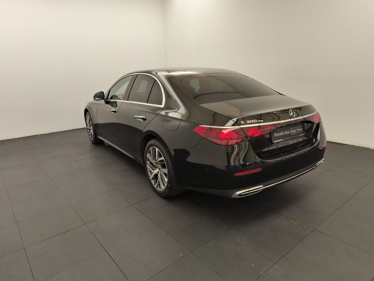 Mercedes-Benz E-Klasse – Bild 8