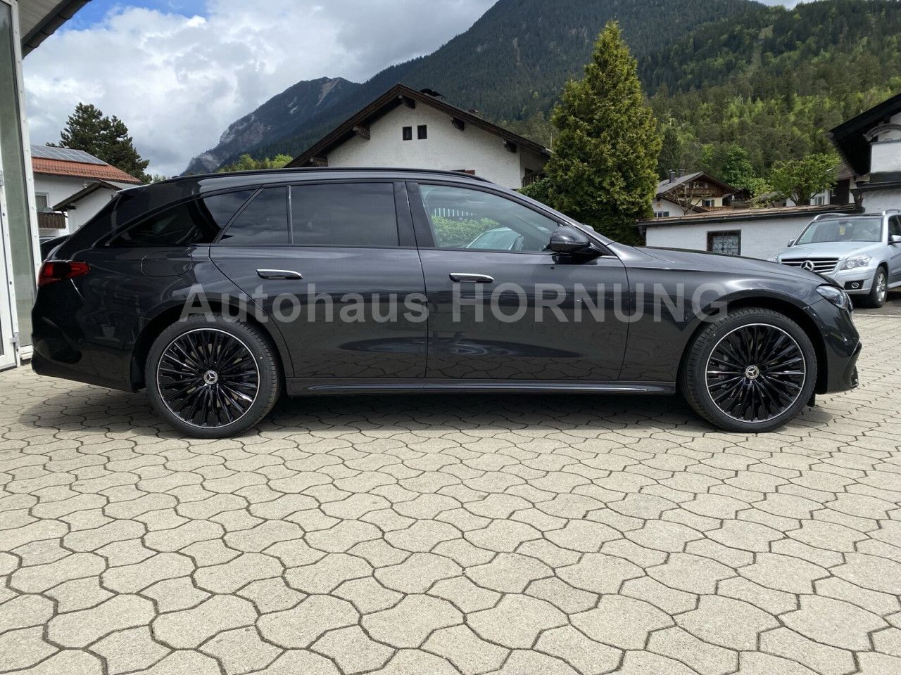 Mercedes-Benz E-Klasse – Bild 3