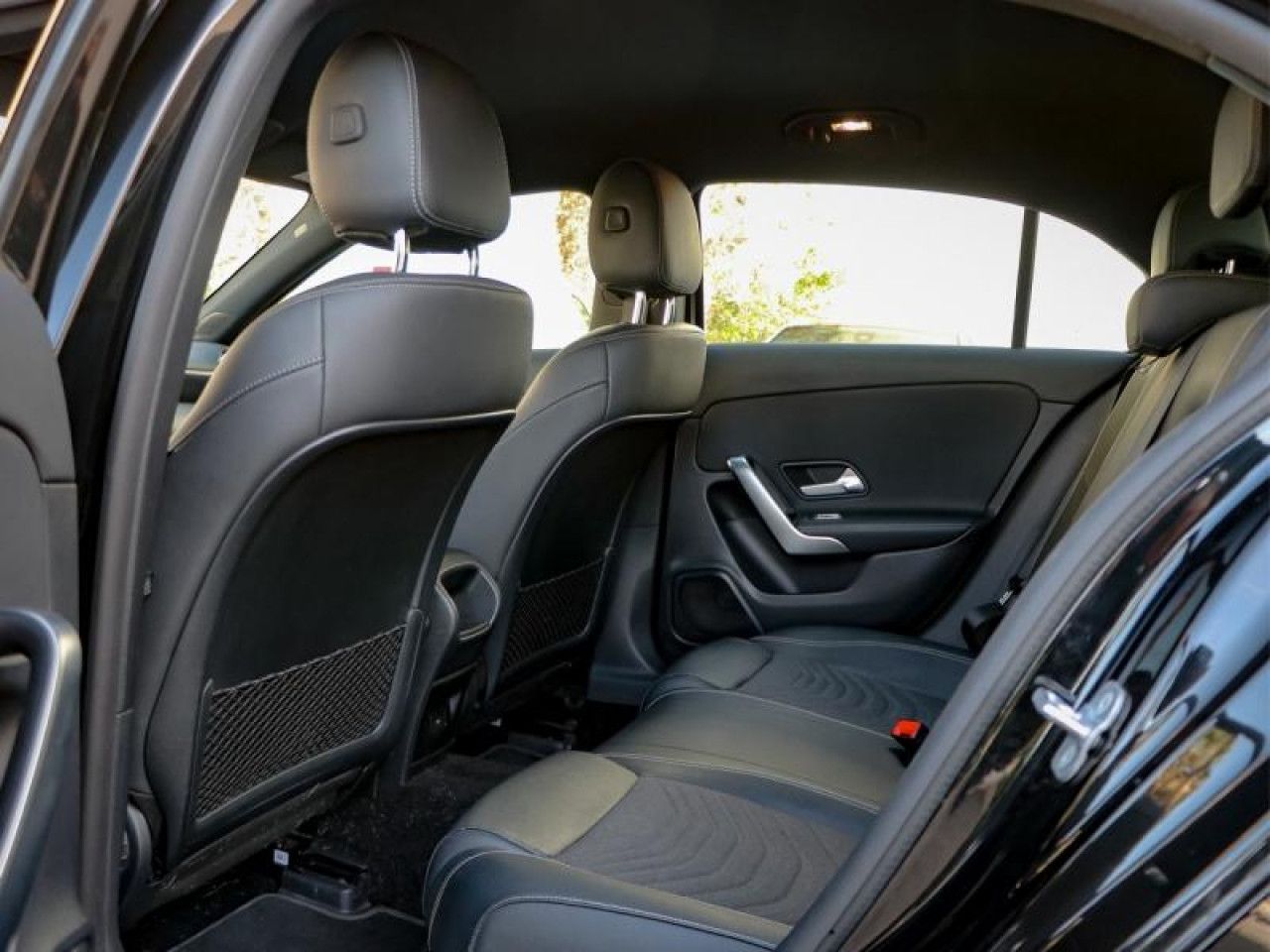 Photo du v&eacute;hicule 17 / 18