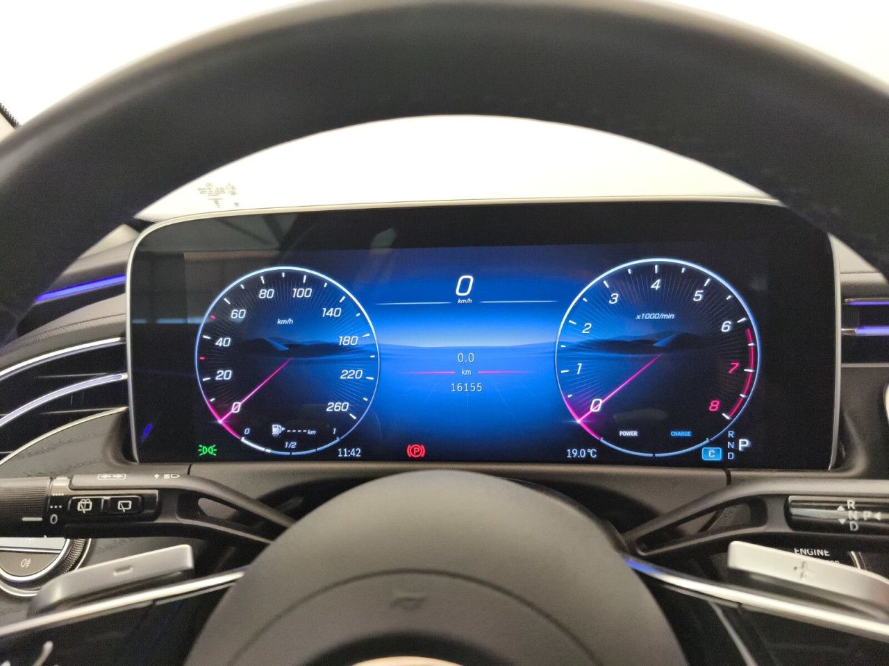 Mercedes-Benz E-Klasse – Bild 15