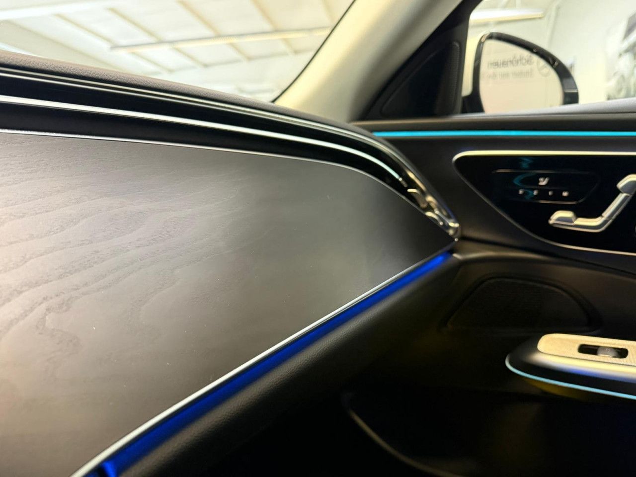 Mercedes-Benz E-Klasse – Bild 25