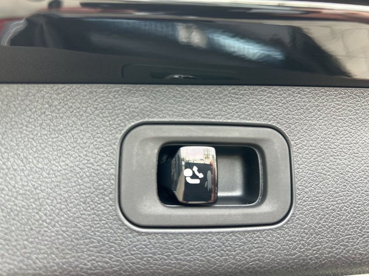 Mercedes-Benz E-Klasse – Bild 17