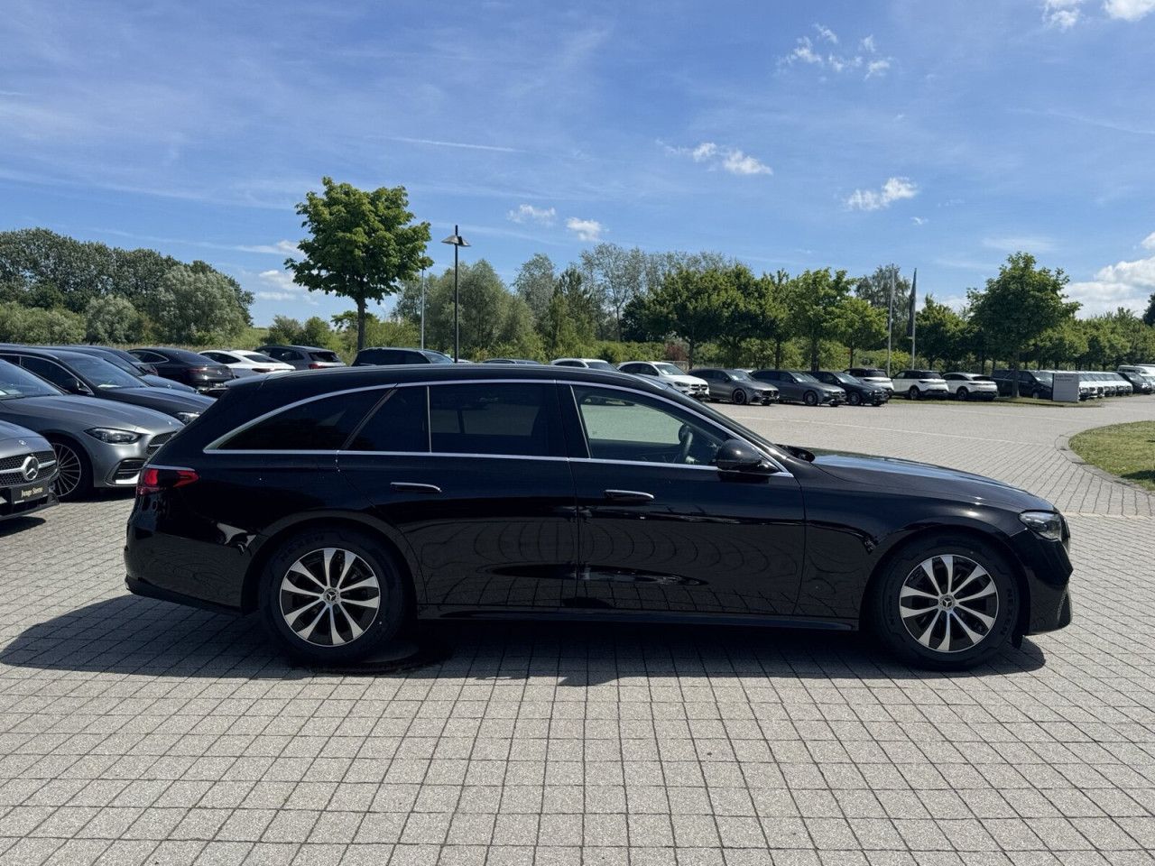 Mercedes-Benz E-Klasse – Bild 8