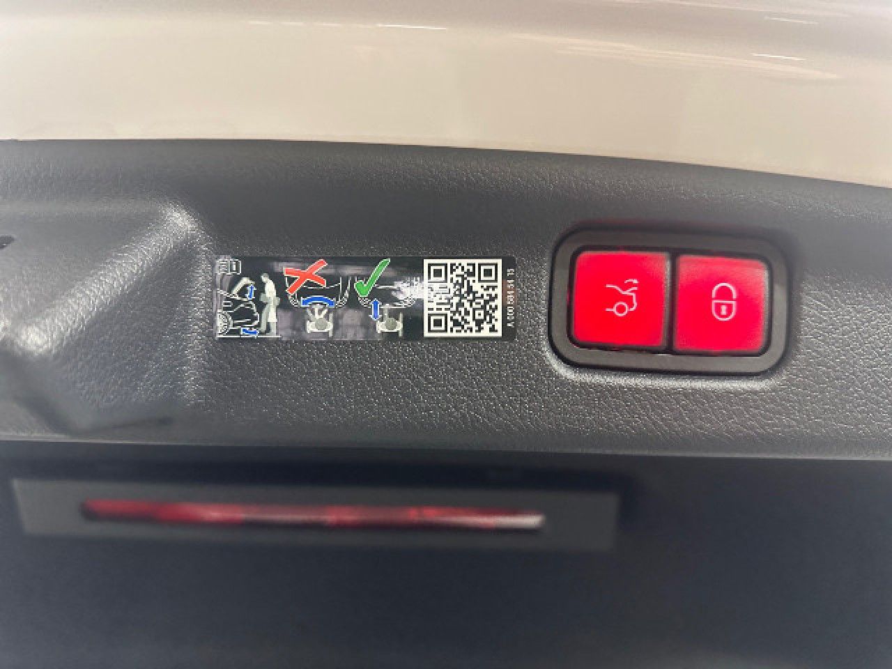 Mercedes-Benz C-Klasse – Bild 14