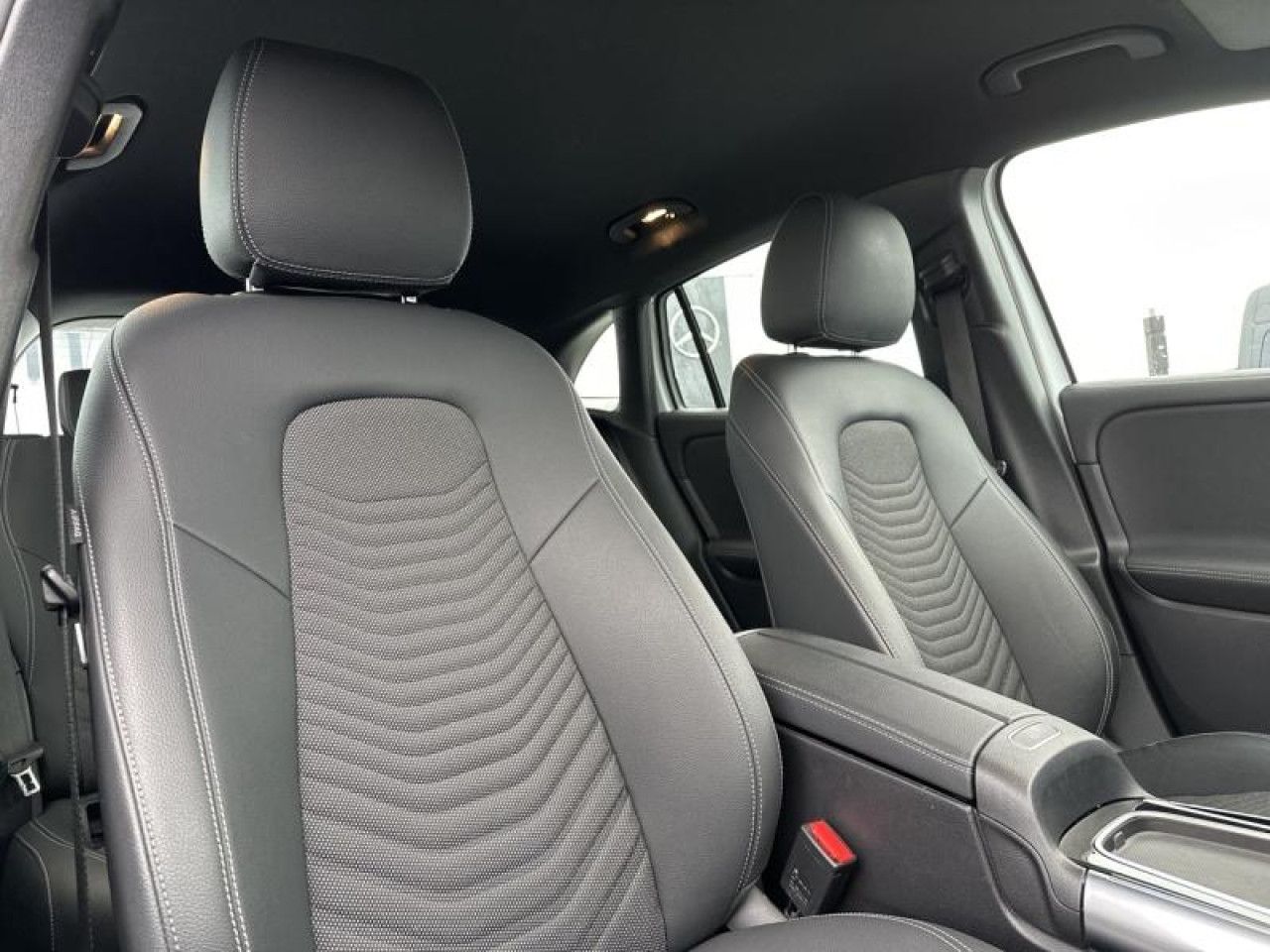 Photo du v&eacute;hicule 11 / 18