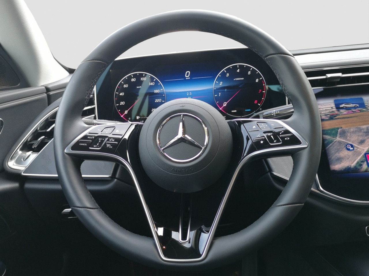 Mercedes-Benz E-Klasse – Bild 10