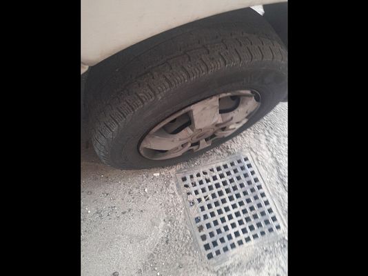 Vehicle image 13 / 16