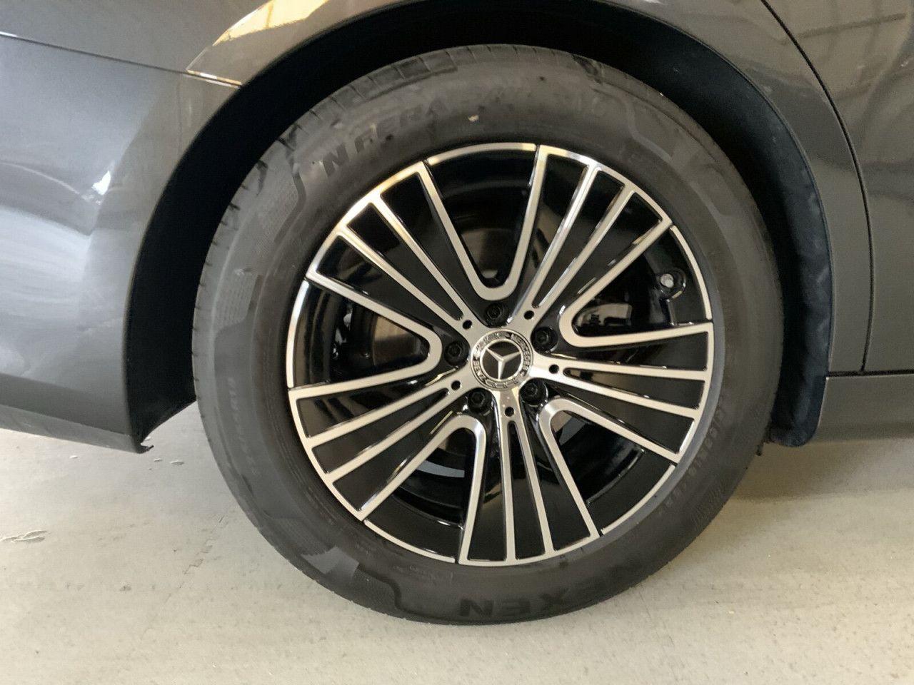 Mercedes-Benz E-Klasse – Bild 8