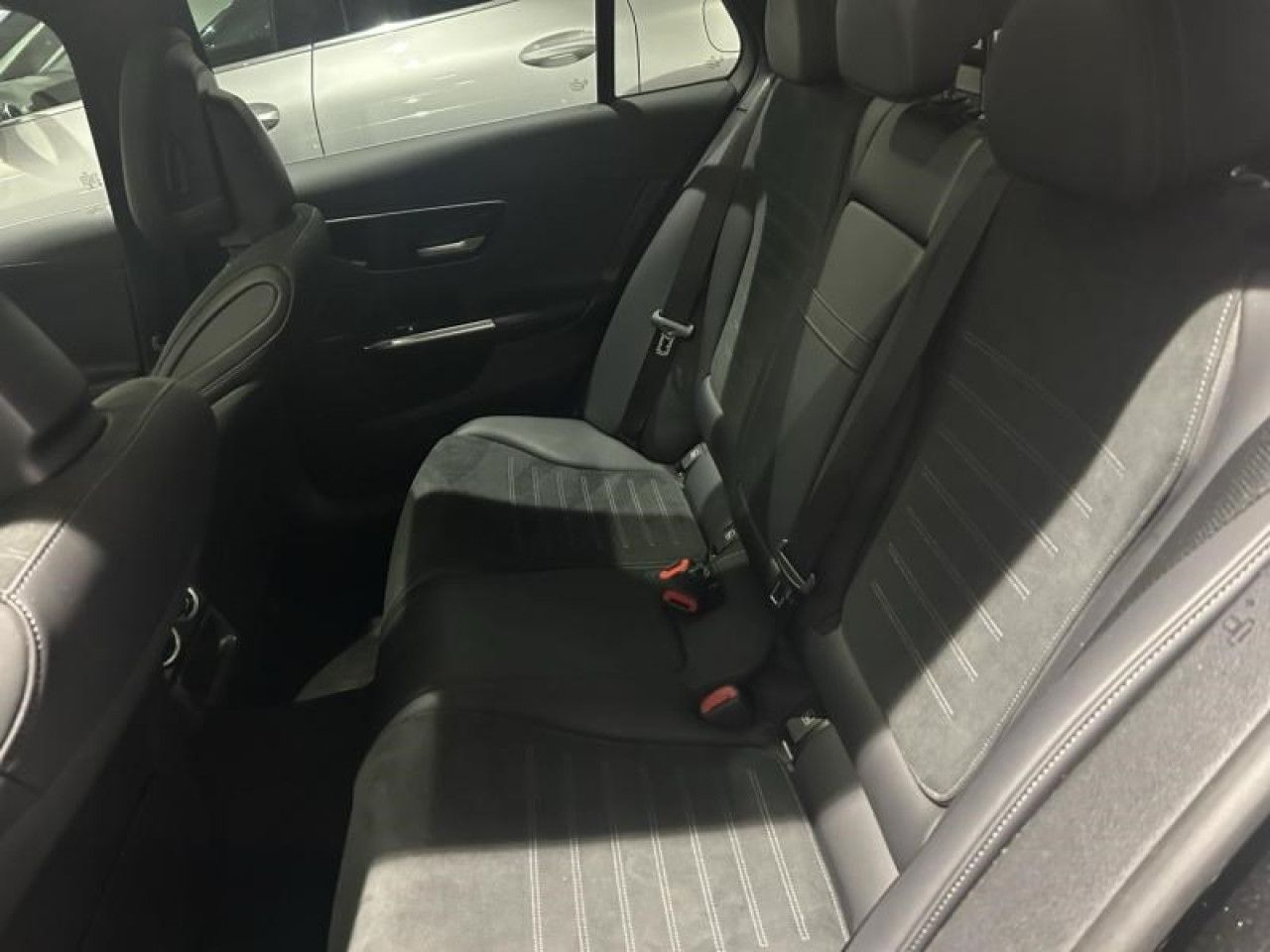 Photo du v&eacute;hicule 10 / 18