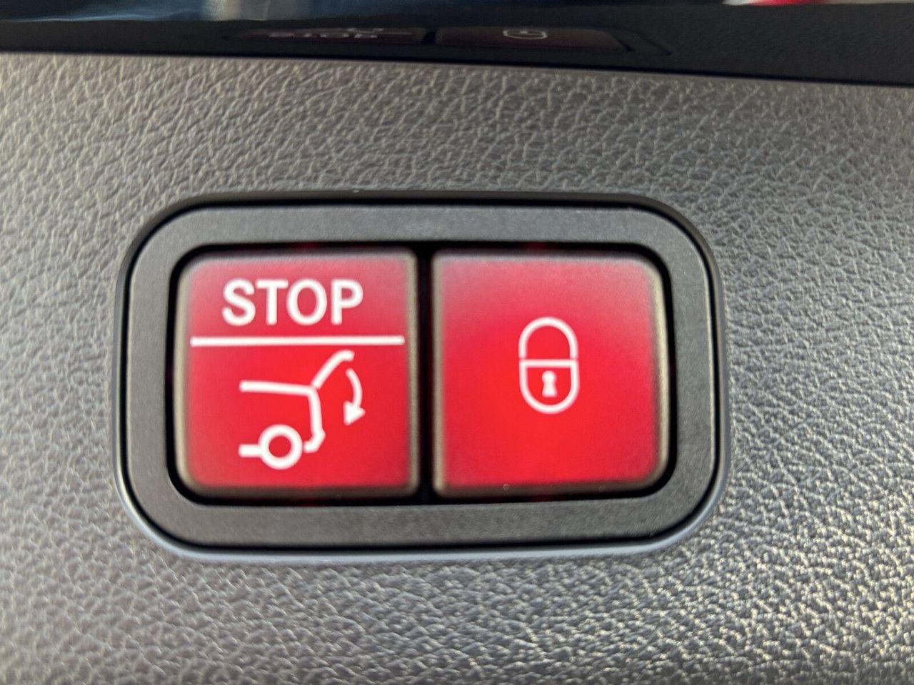 Mercedes-Benz E-Klasse – Bild 16