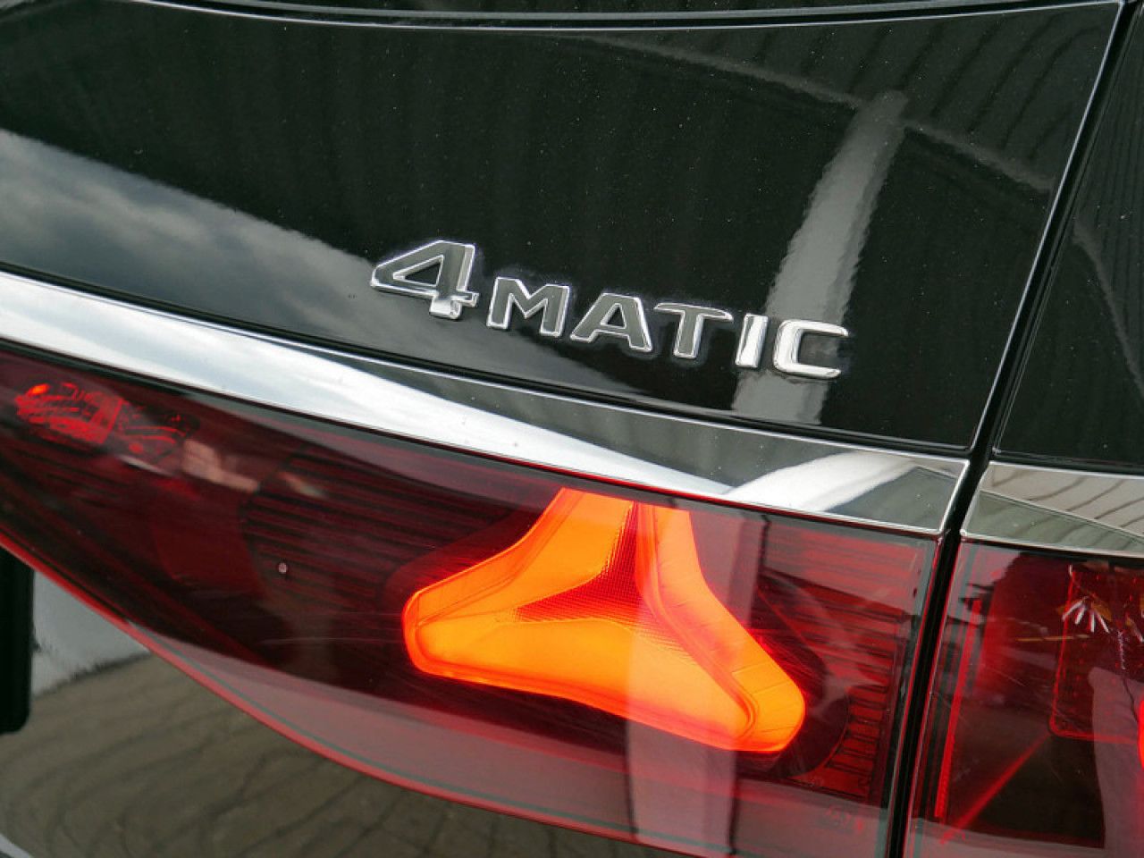 Mercedes-Benz E-Klasse – Bild 13