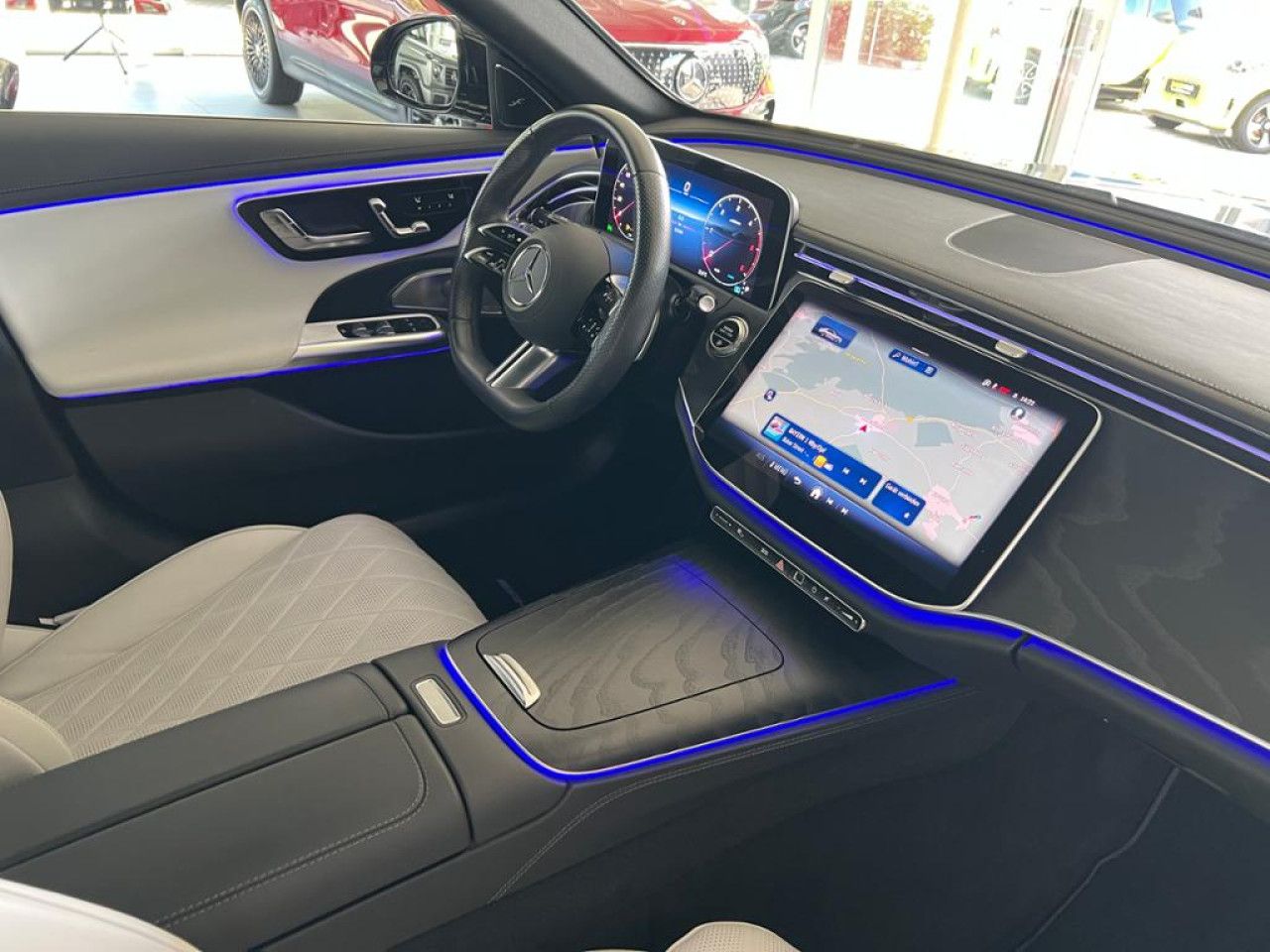 Mercedes-Benz E-Klasse – Bild 8