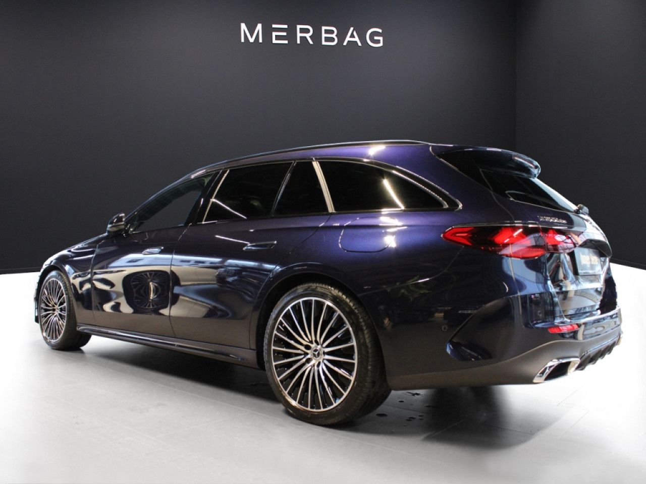 Mercedes-Benz E-Klasse – Bild 13