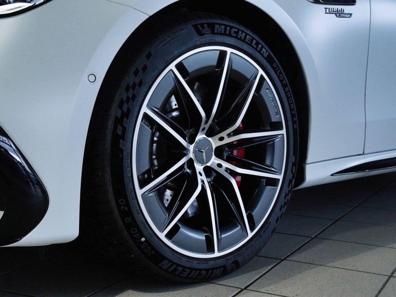 Mercedes-Benz E-Klasse – Bild 8
