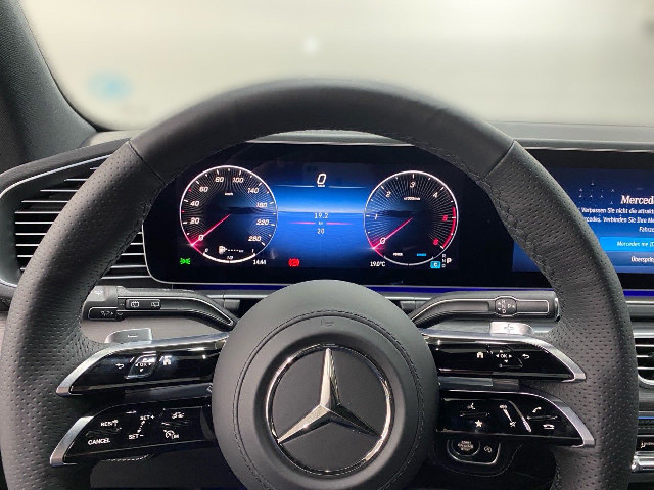 Mercedes-Benz GLS – Bild 8