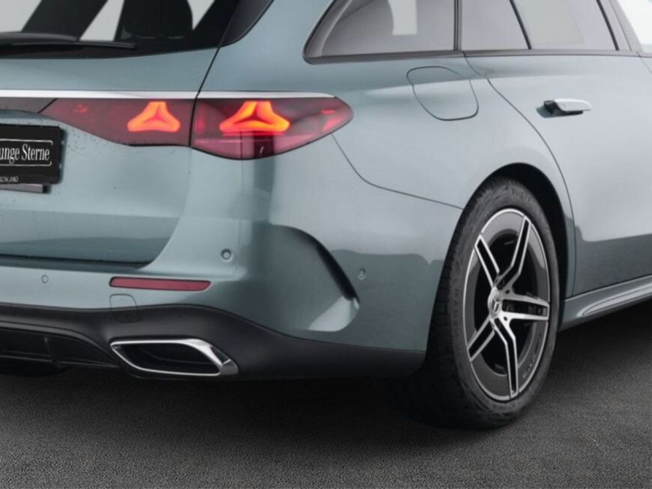 Mercedes-Benz E-Klasse – Bild 9