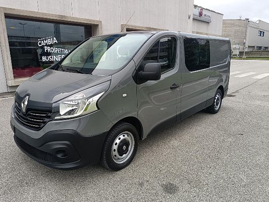 Vehicle image 2 / 12