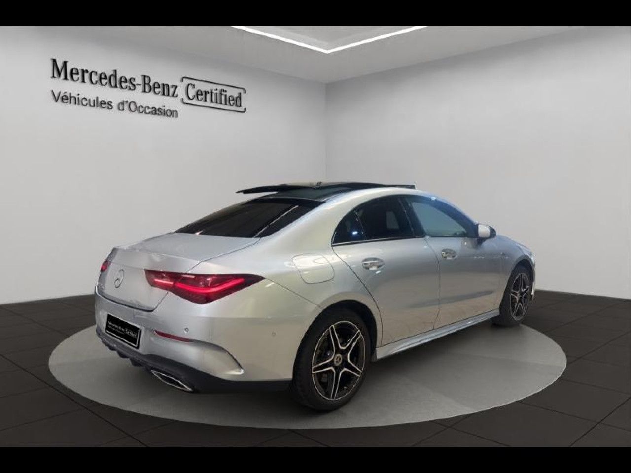 Photo du v&eacute;hicule 5 / 18