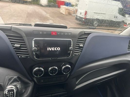 Vehicle image 19 / 20