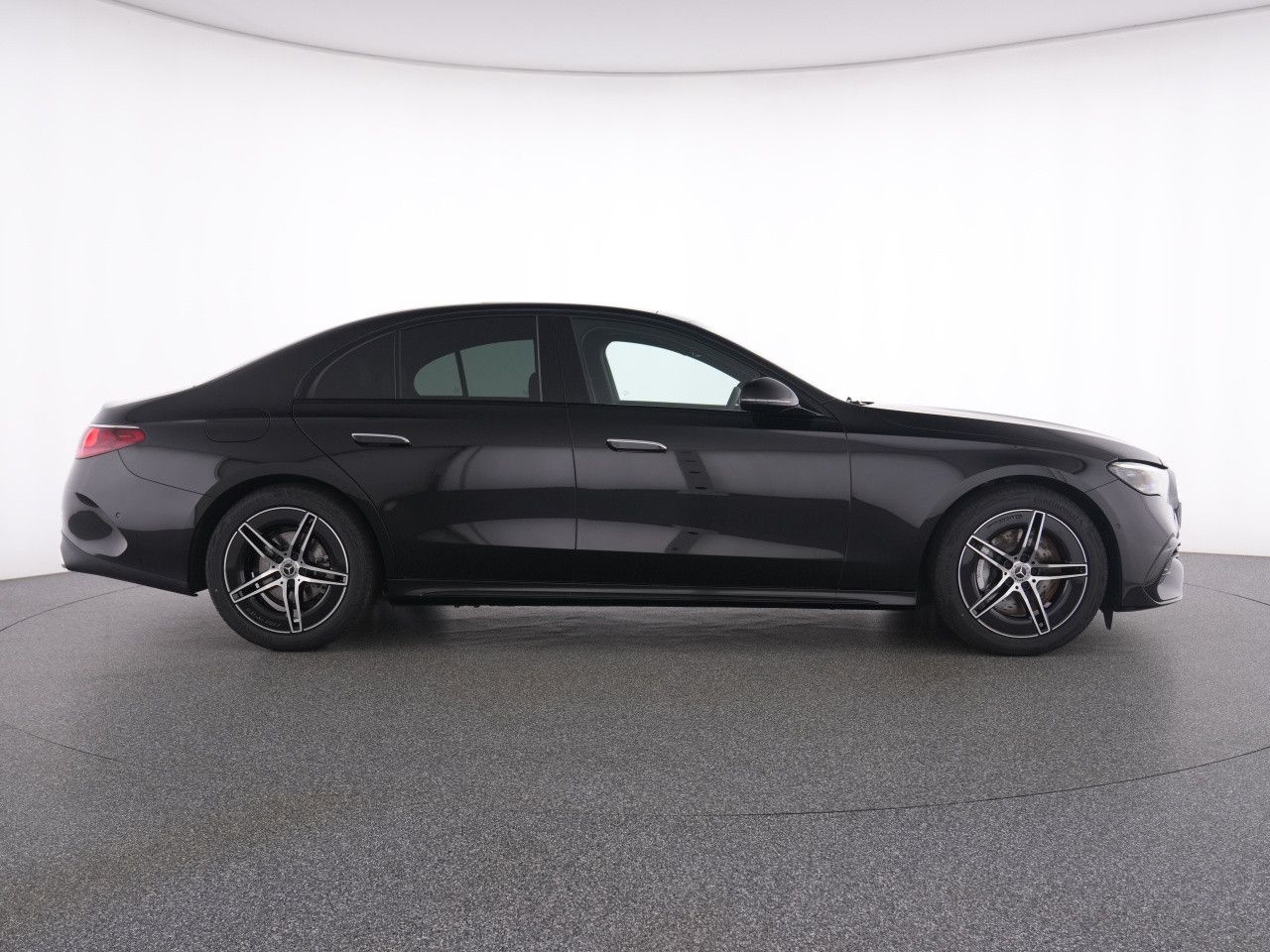 Mercedes-Benz E-Klasse – Bild 11
