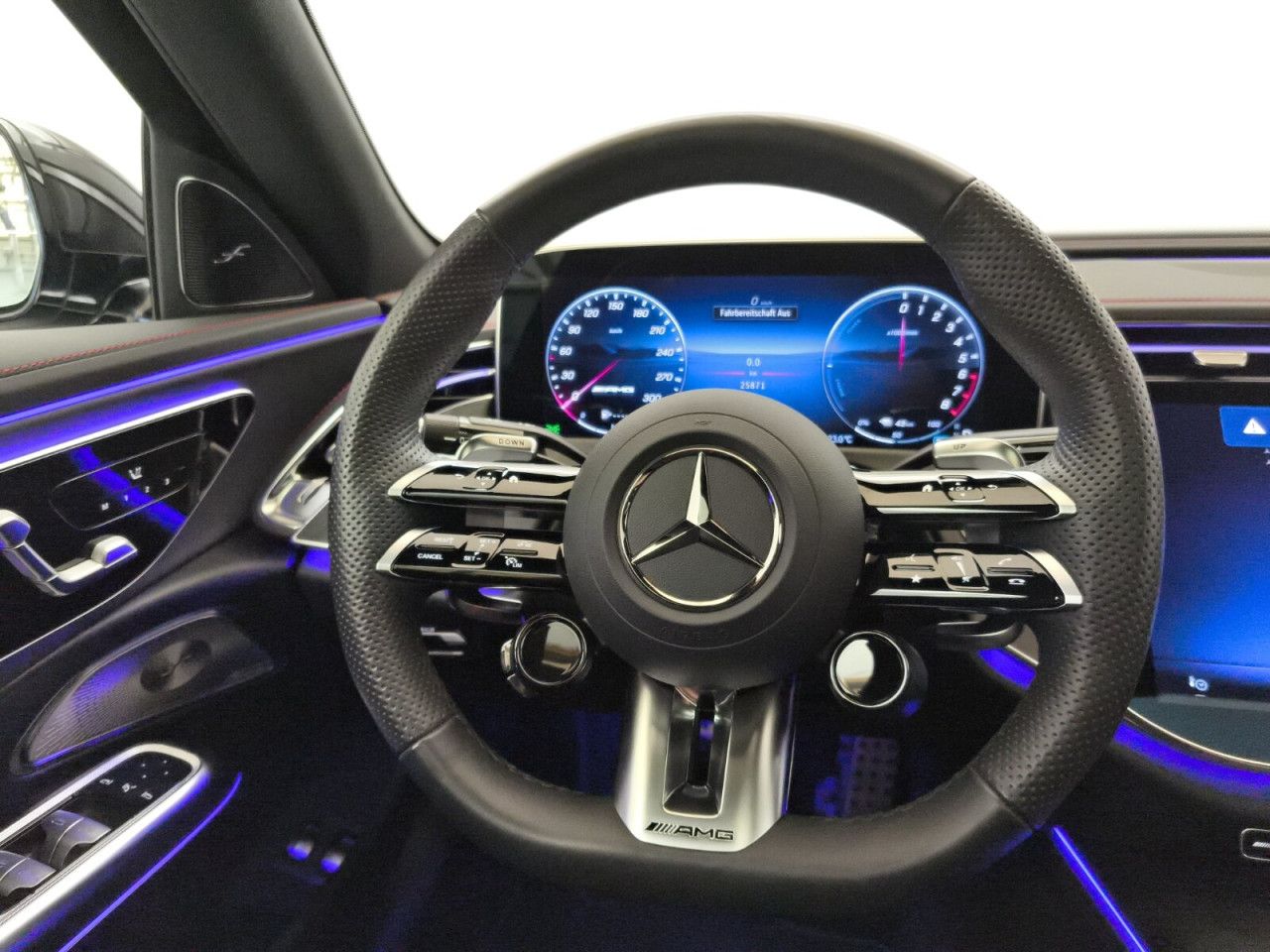 Mercedes-Benz E-Klasse – Bild 15