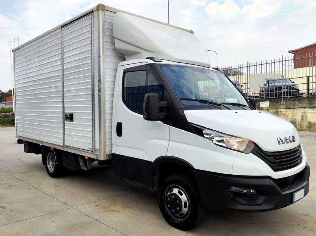 IVECO | 35C14 FURGONE CON SPONDA