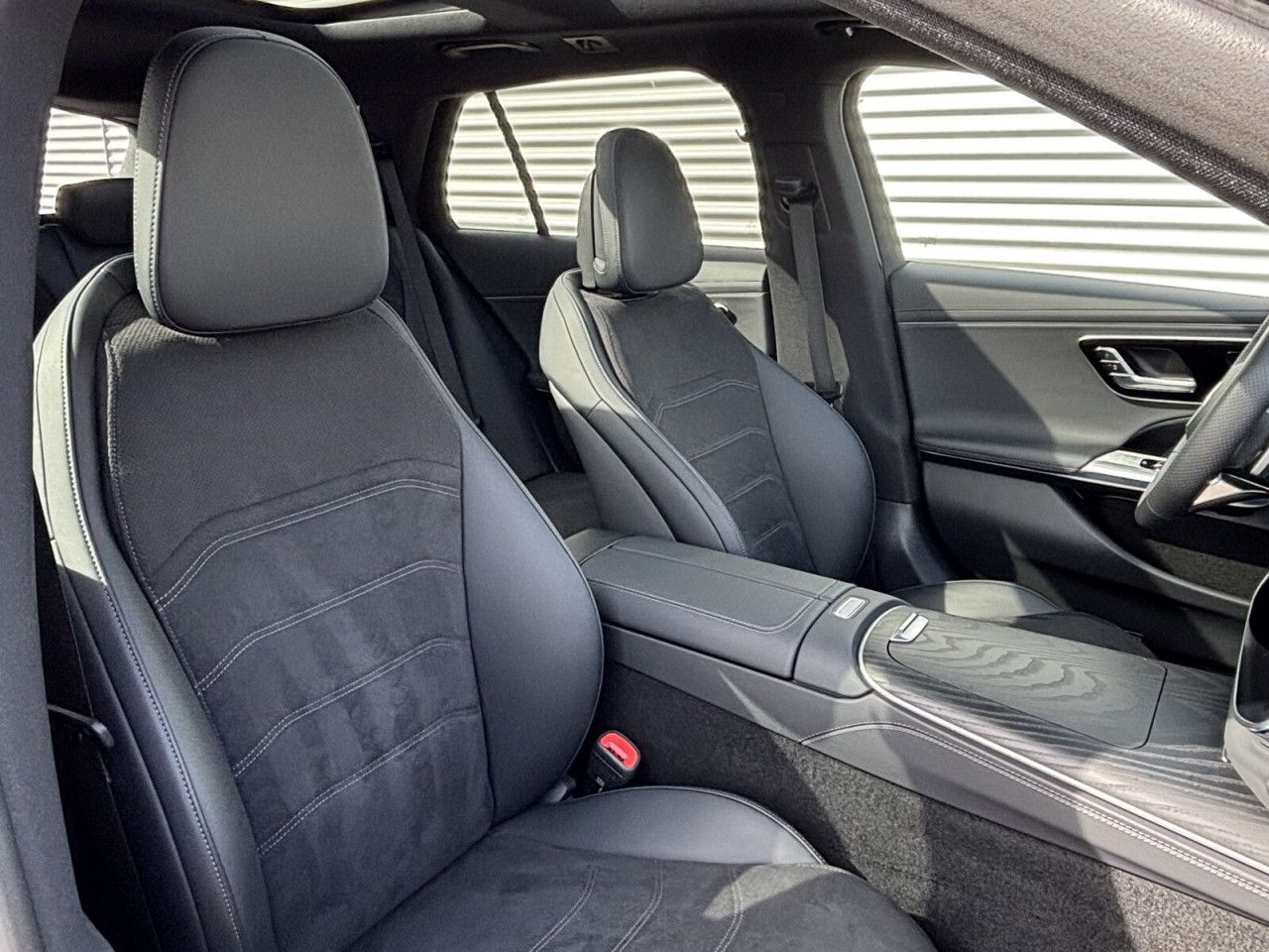 Mercedes-Benz E-Klasse – Bild 16