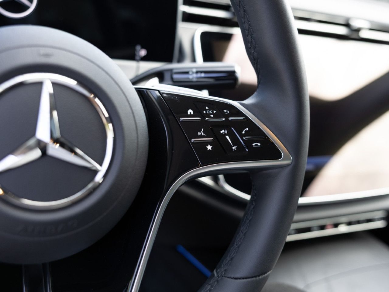 Mercedes-Benz E-Klasse – Bild 13