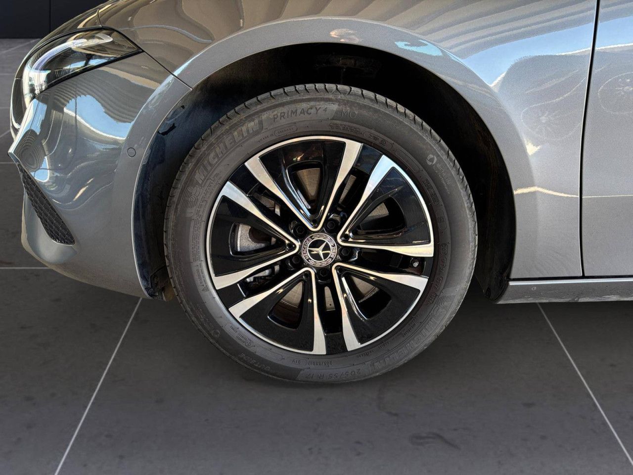 Photo du v&eacute;hicule 9 / 18