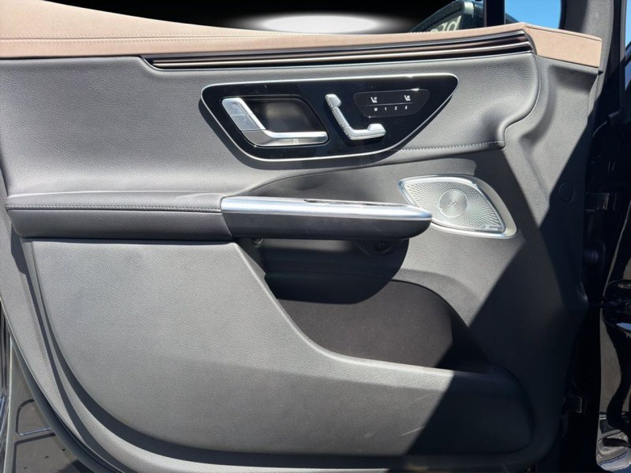 Mercedes-Benz EQE SUV – Bild 14