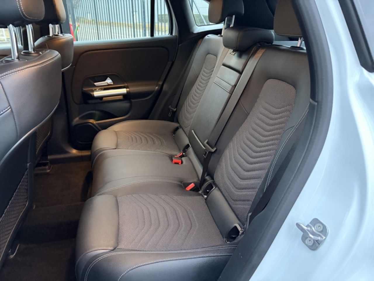 Photo du v&eacute;hicule 17 / 18