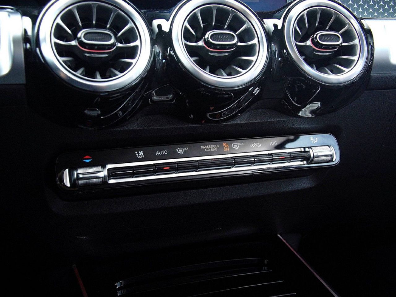 Mercedes-Benz GLB – Bild 12