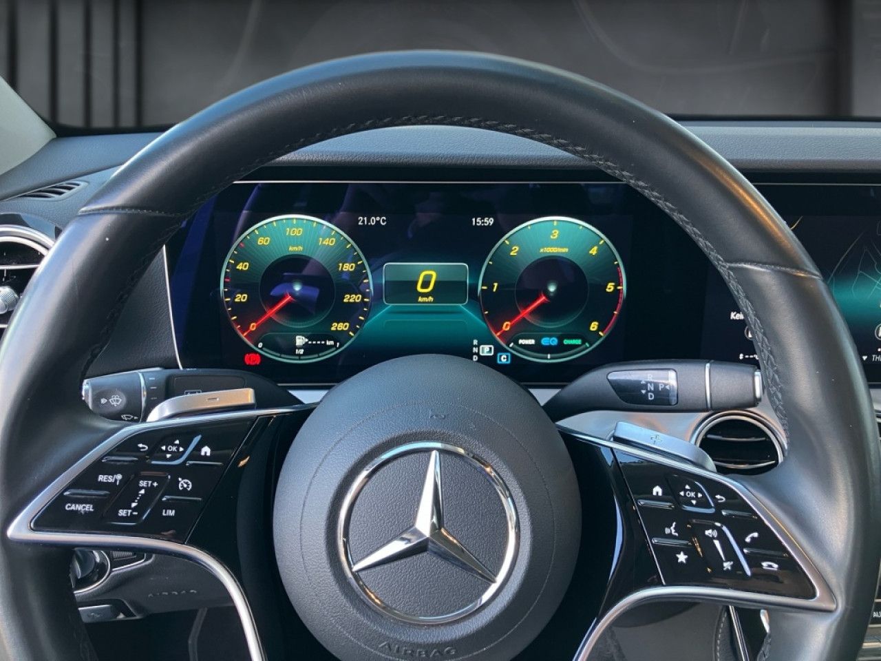 Mercedes-Benz E-Klasse – Bild 8