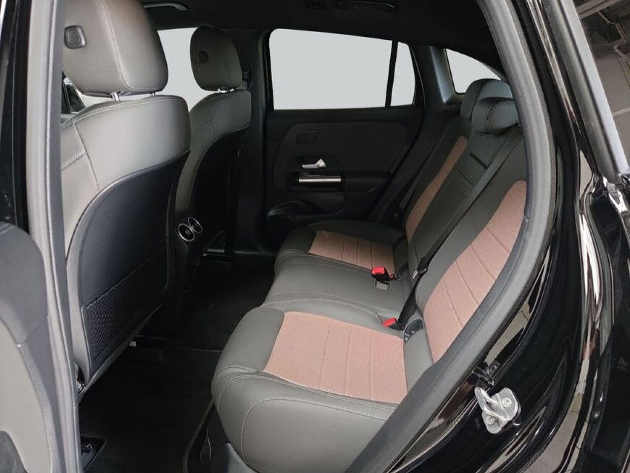 Mercedes-Benz EQA – Bild 12