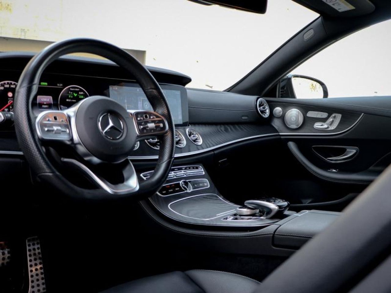 Photo du v&eacute;hicule 4 / 18