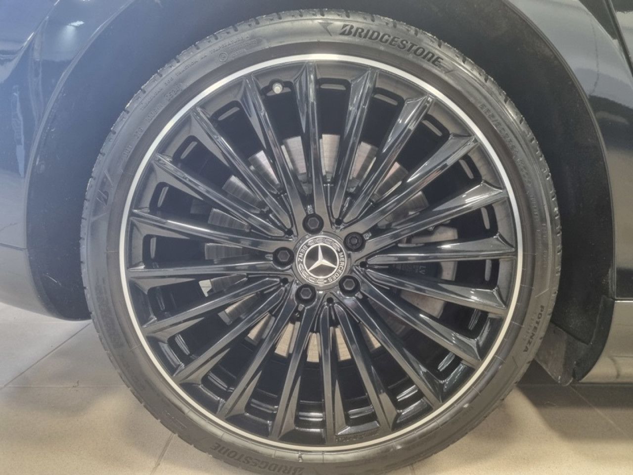 Photo du v&eacute;hicule 9 / 18