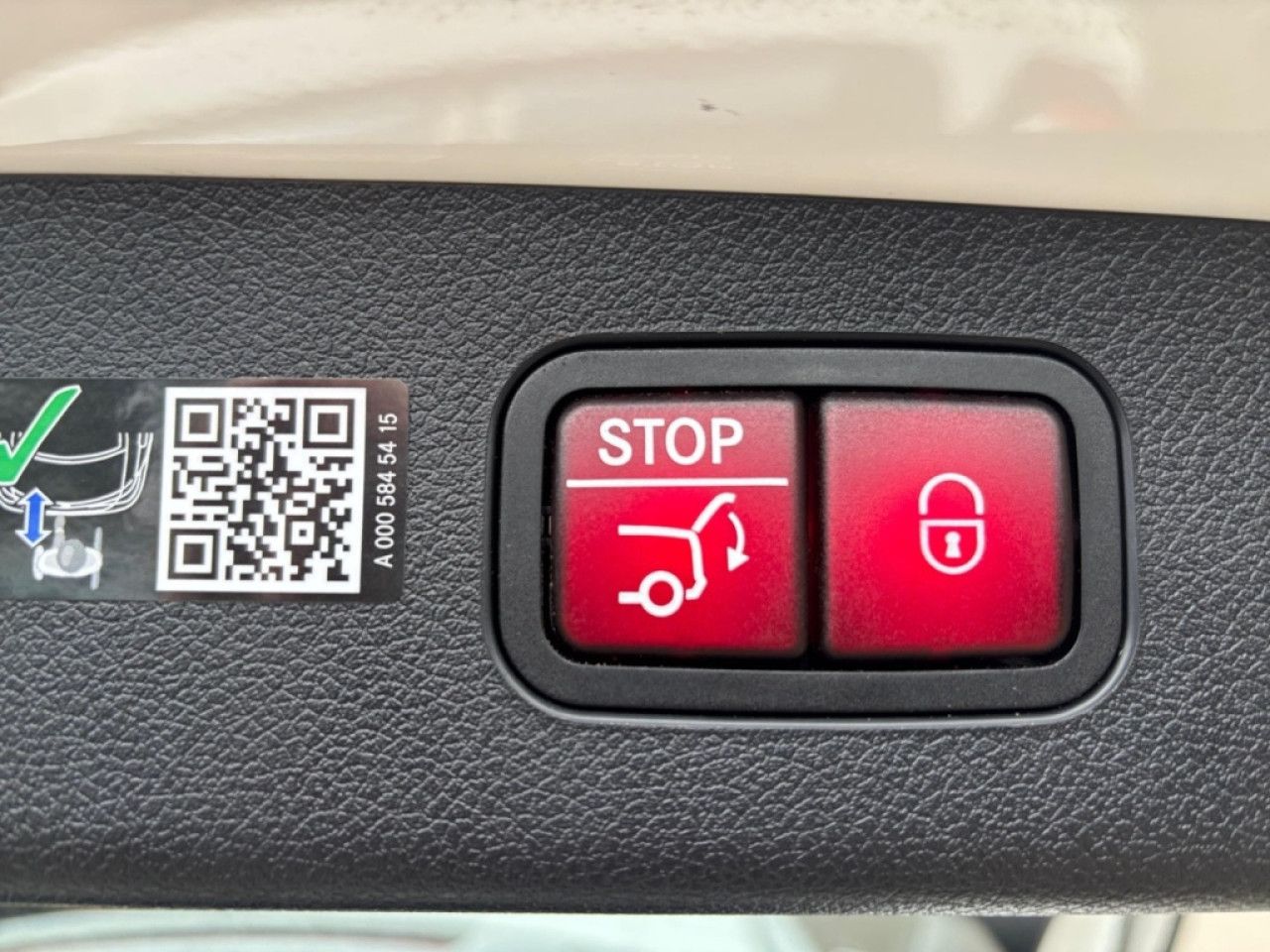Mercedes-Benz E-Klasse – Bild 16