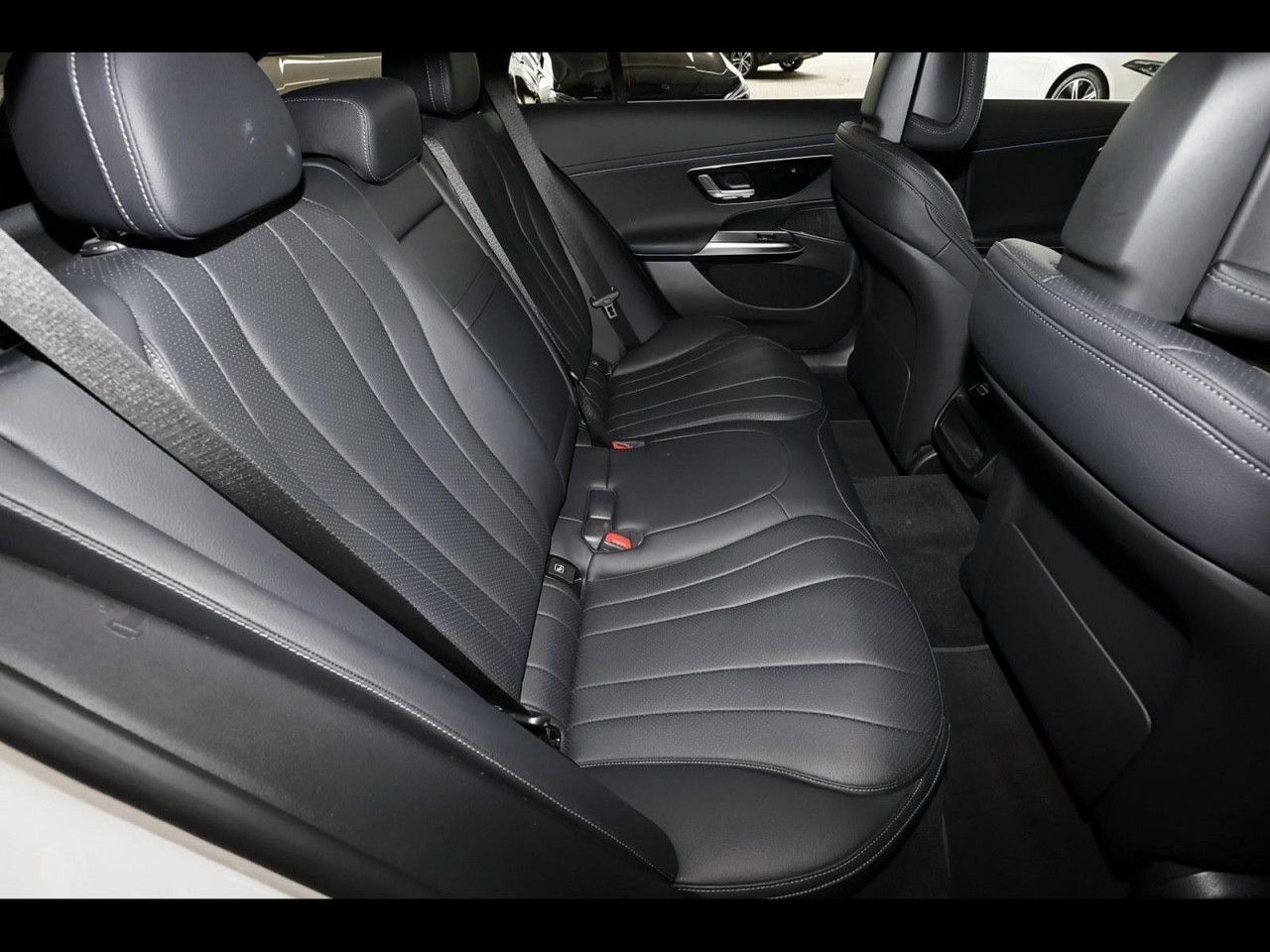 Mercedes-Benz E-Klasse – Bild 6