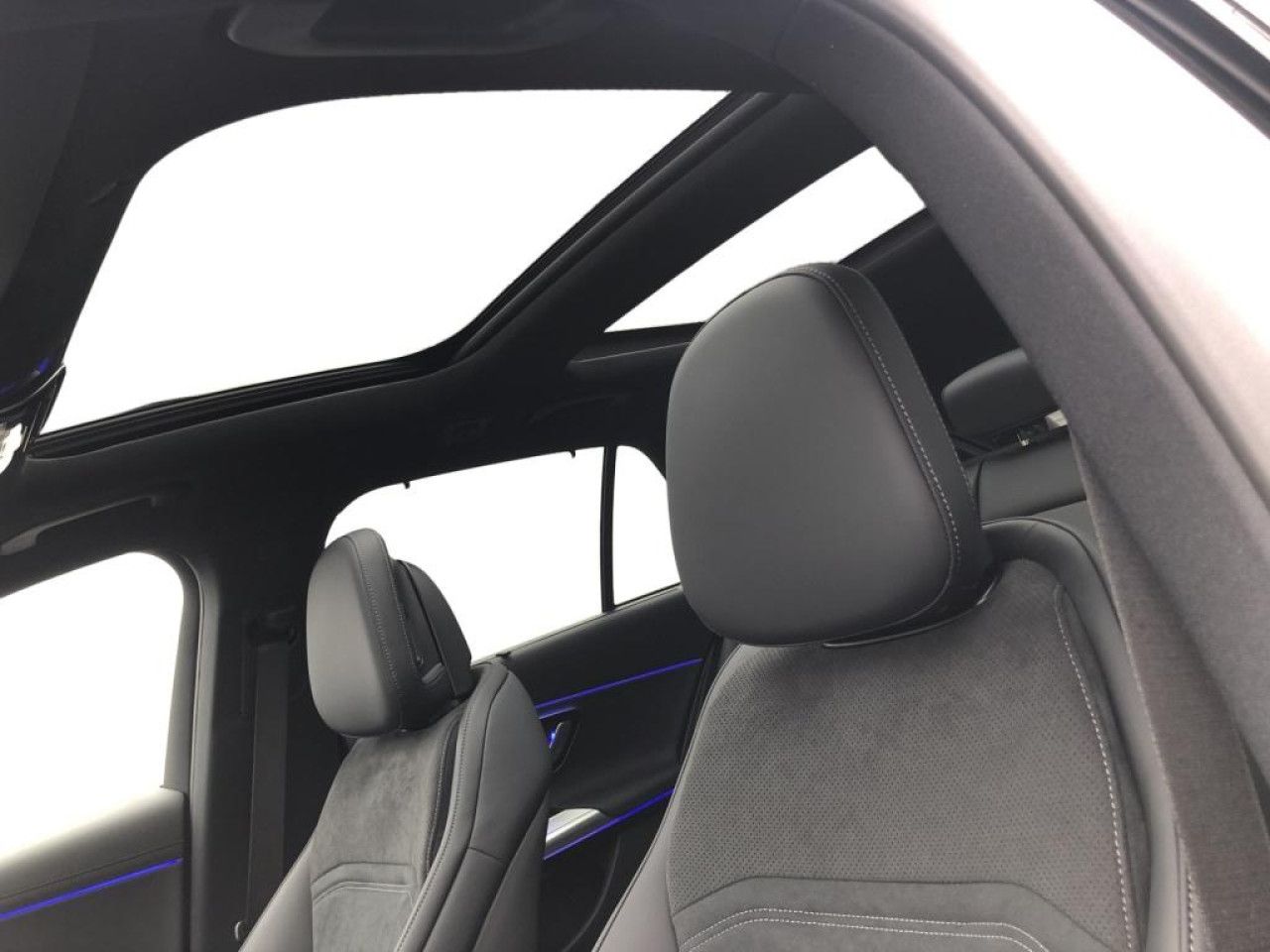 Mercedes-Benz E-Klasse – Bild 13