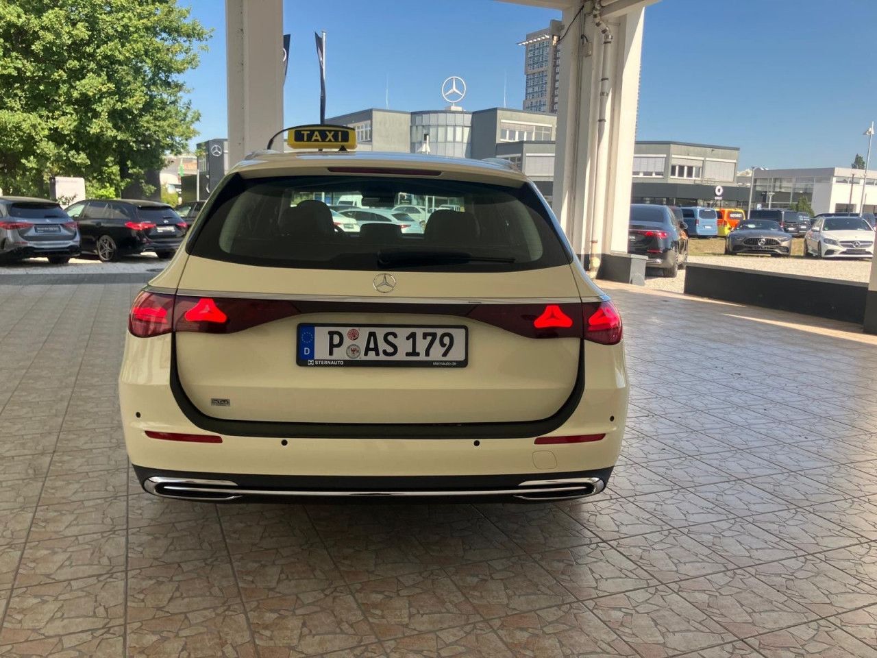 Mercedes-Benz E-Klasse – Bild 6