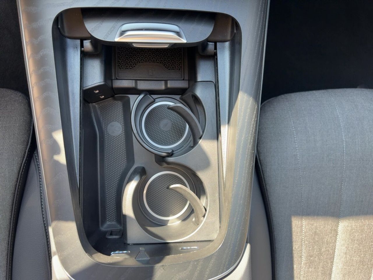 Mercedes-Benz E-Klasse – Bild 13