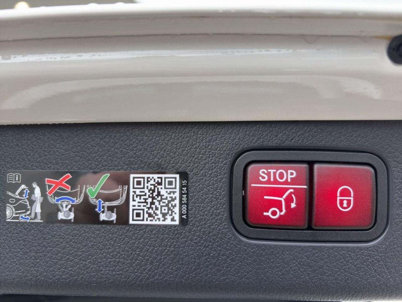 Mercedes-Benz C-Klasse – Bild 17