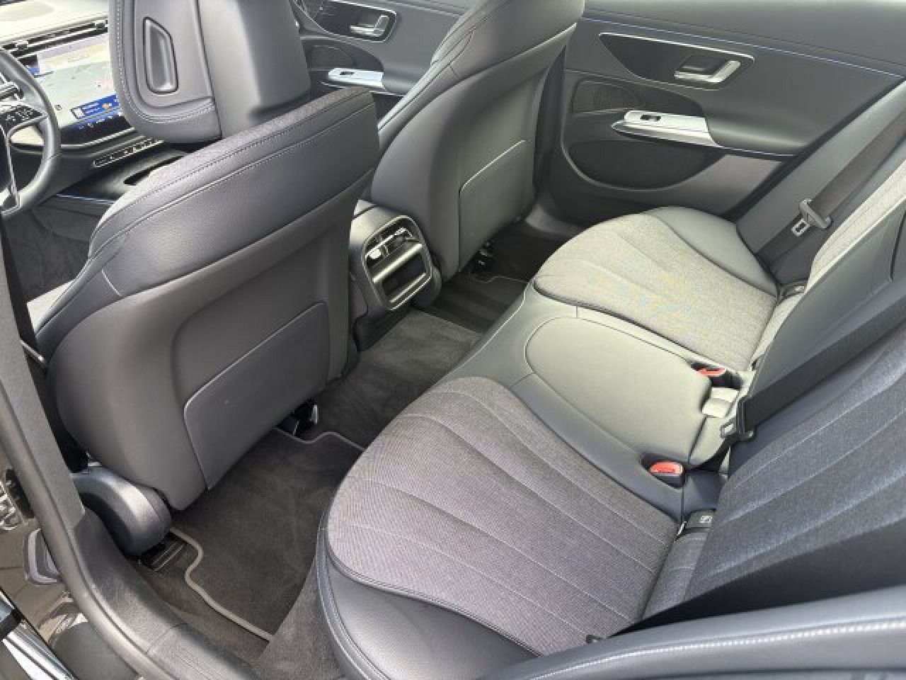 Mercedes-Benz E-Klasse – Bild 14