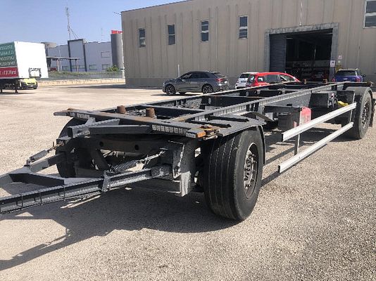 Vehicle image 3 / 3