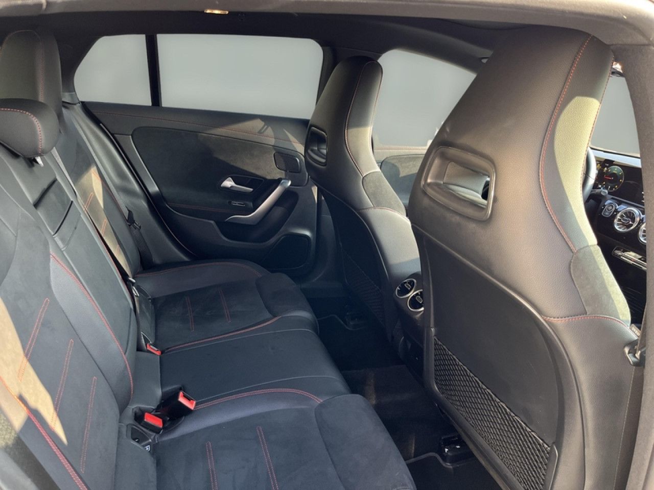 Zdjęcie pojazdu 3 / 18