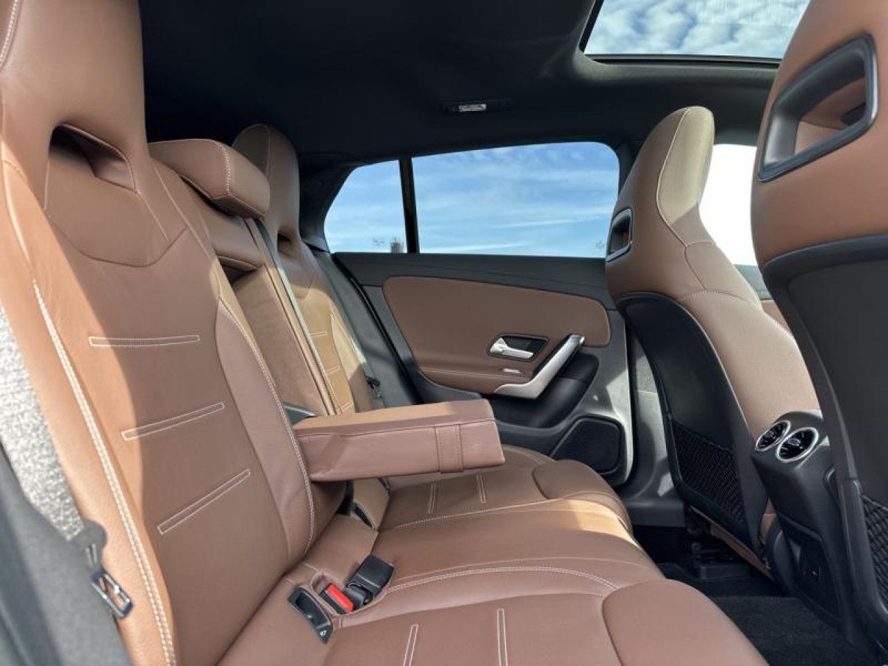 Photo du v&eacute;hicule 14 / 18